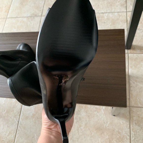 Brand new black Aldo pumps. Never worn. Size 8 - Picture 4 of 4